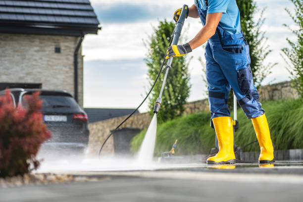 Best Patio and Deck Pressure Washing  in Manistique, MI